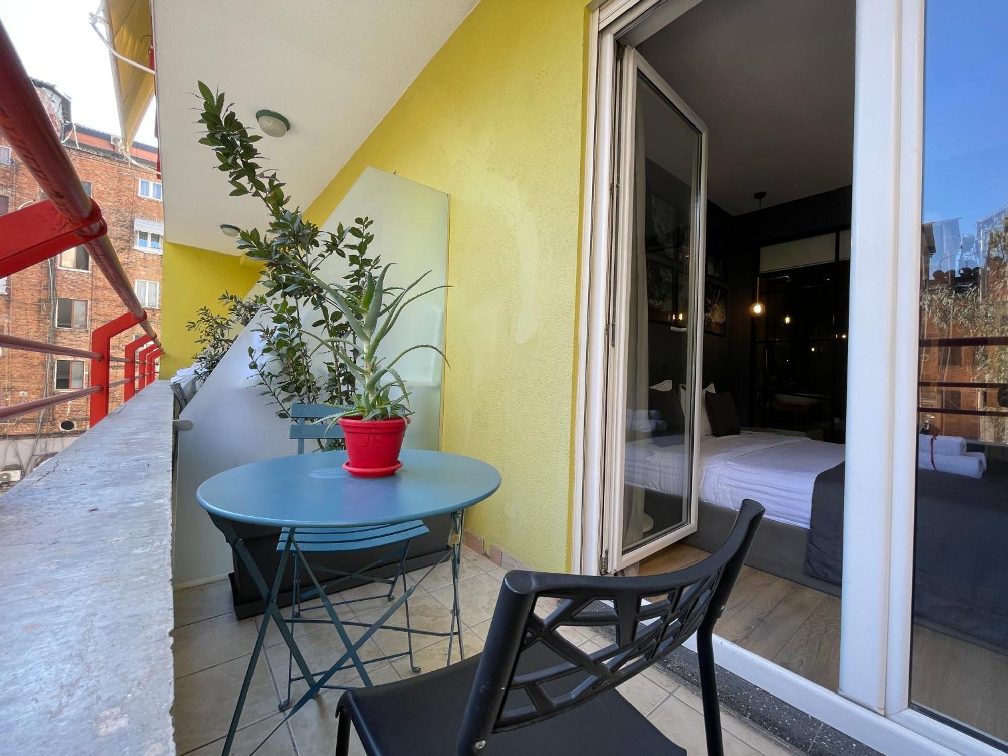 Retreat Apartments Tiranë Luaran gambar